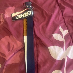 Blue Bike adjustable belt from Bike Athletic.